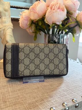 Gucci EUC Tessuto Supreme Canvas Long Wallet beautiful Brown leather Trim